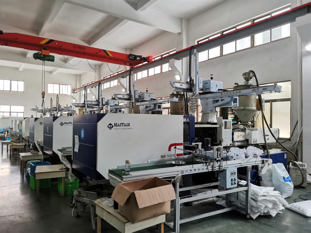 PET Injection Molding Machine
